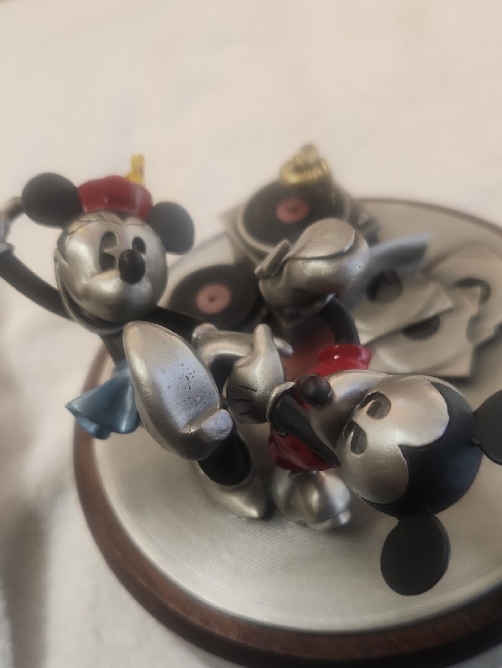 Mickey And Minnie Mouse Jitterbugging Pewter Figurine 1994 Limited Edition -READ - Picture 5 of 14